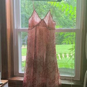 Summery dress: chic and light